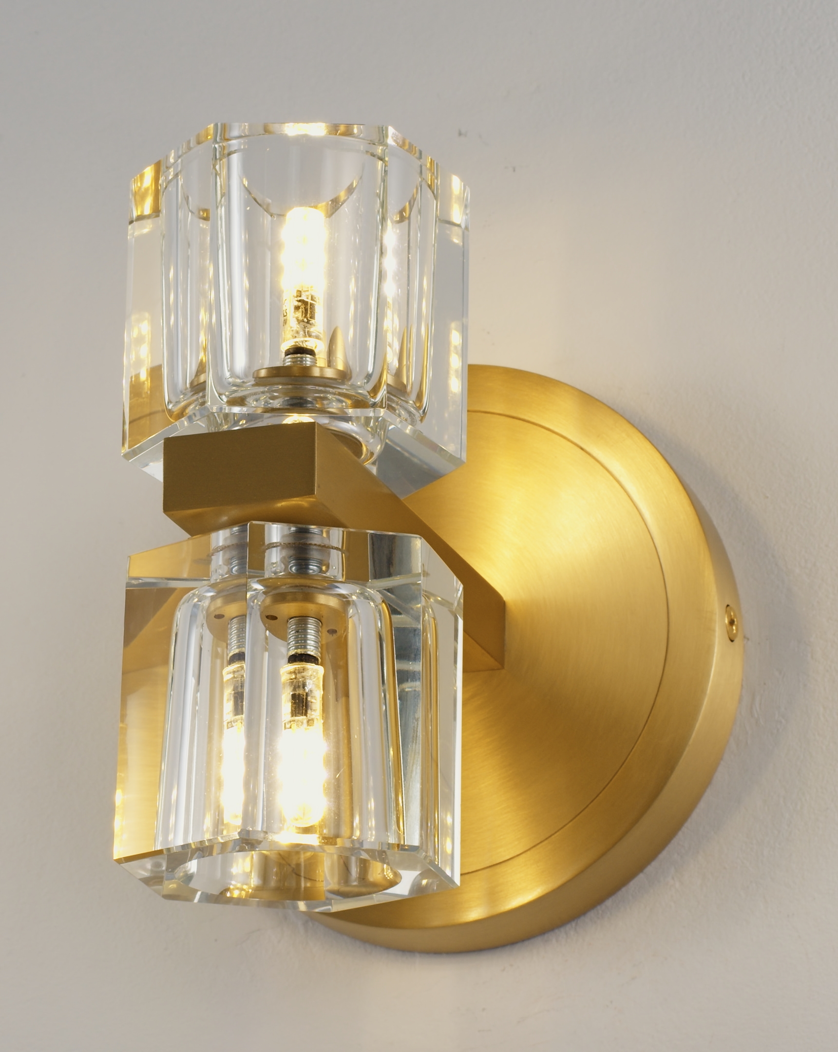 Светильник настенный V11016-2W Brass