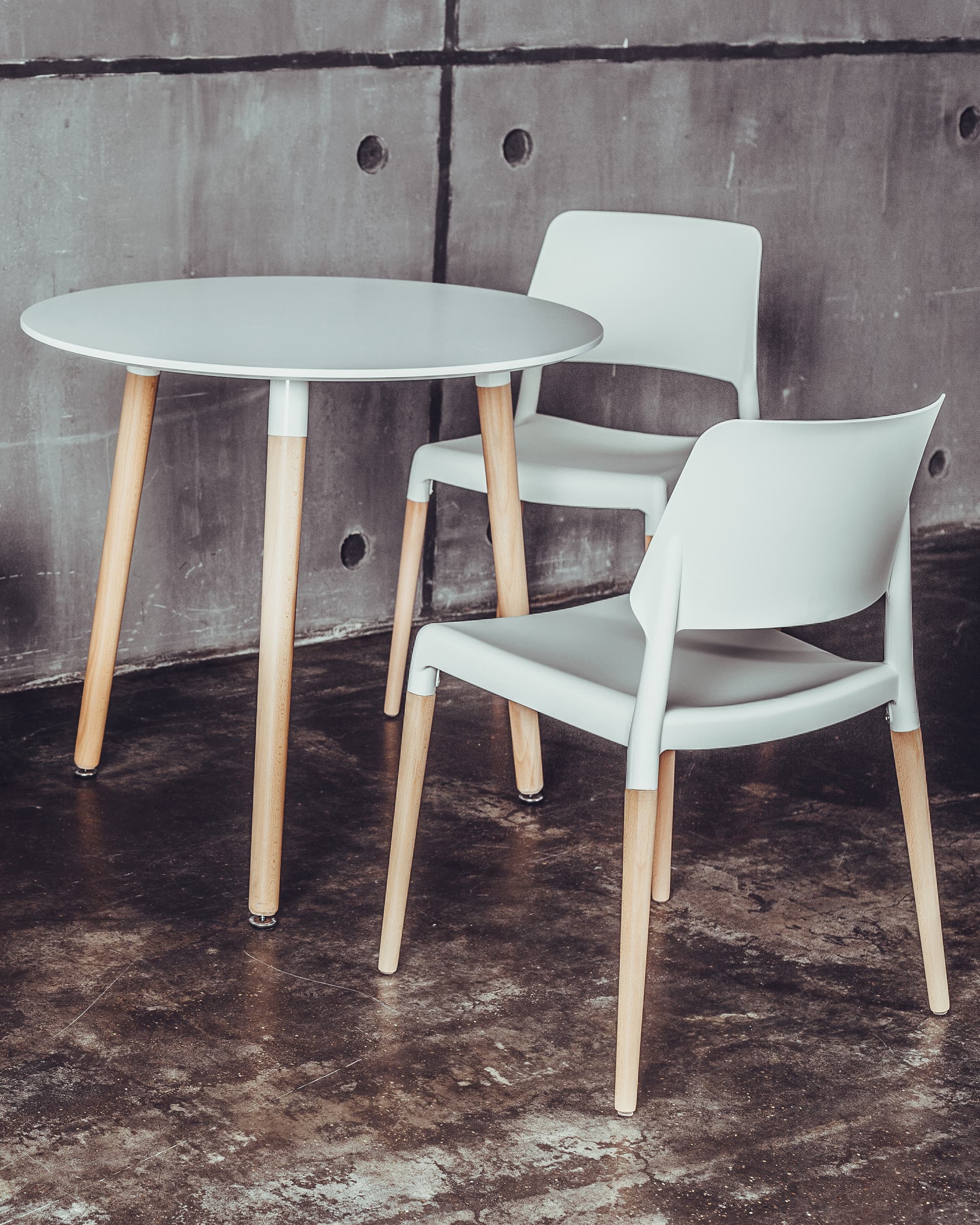 Стол круглый EAMES DST NEW D80 белый