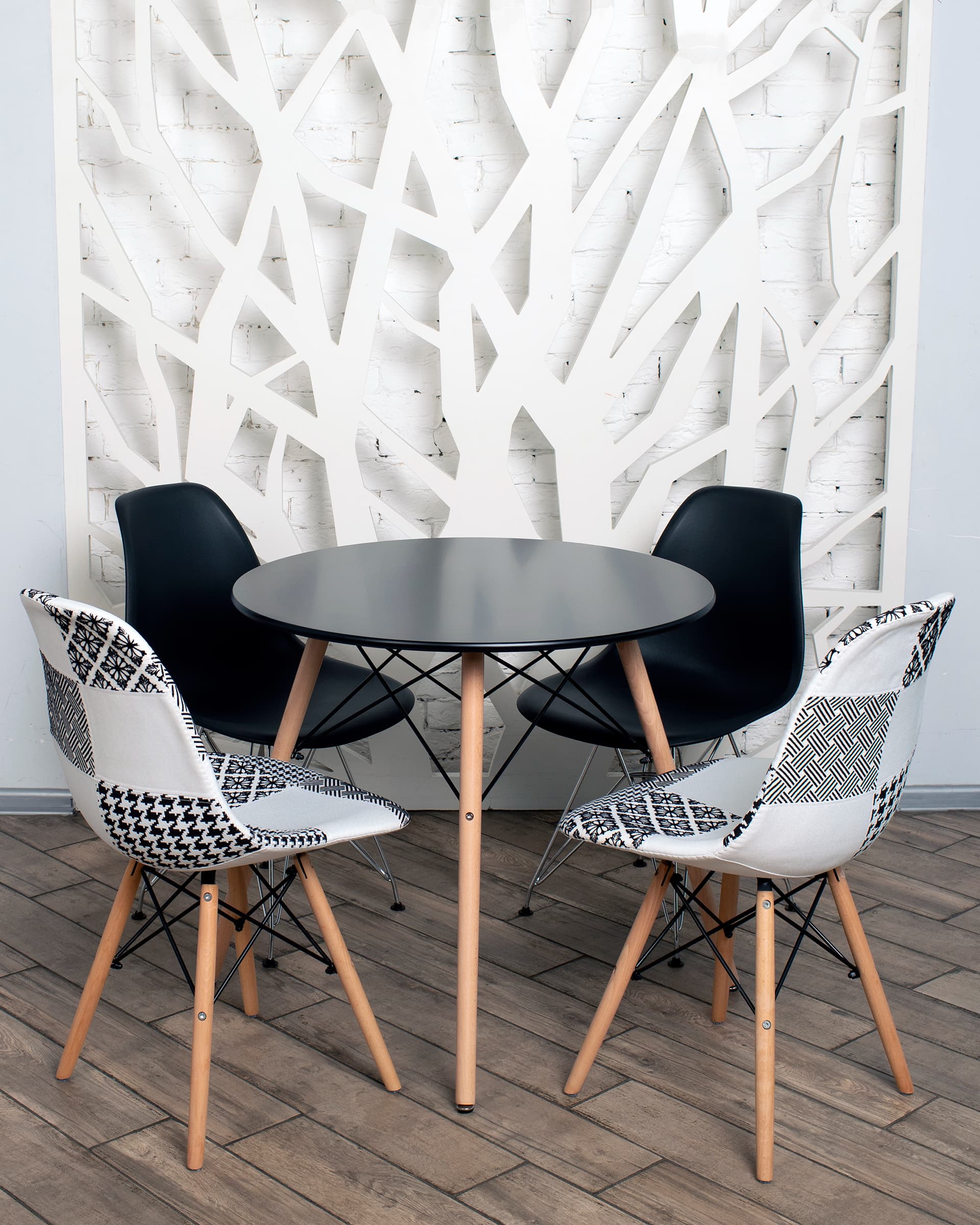 Стол круглый EAMES DSW NEW D=80 черный