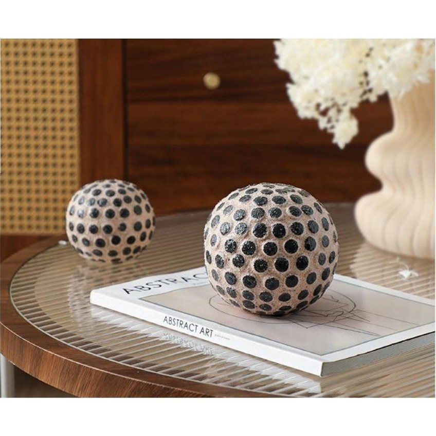 Статуэтка Black Polka Dot Sand Ball