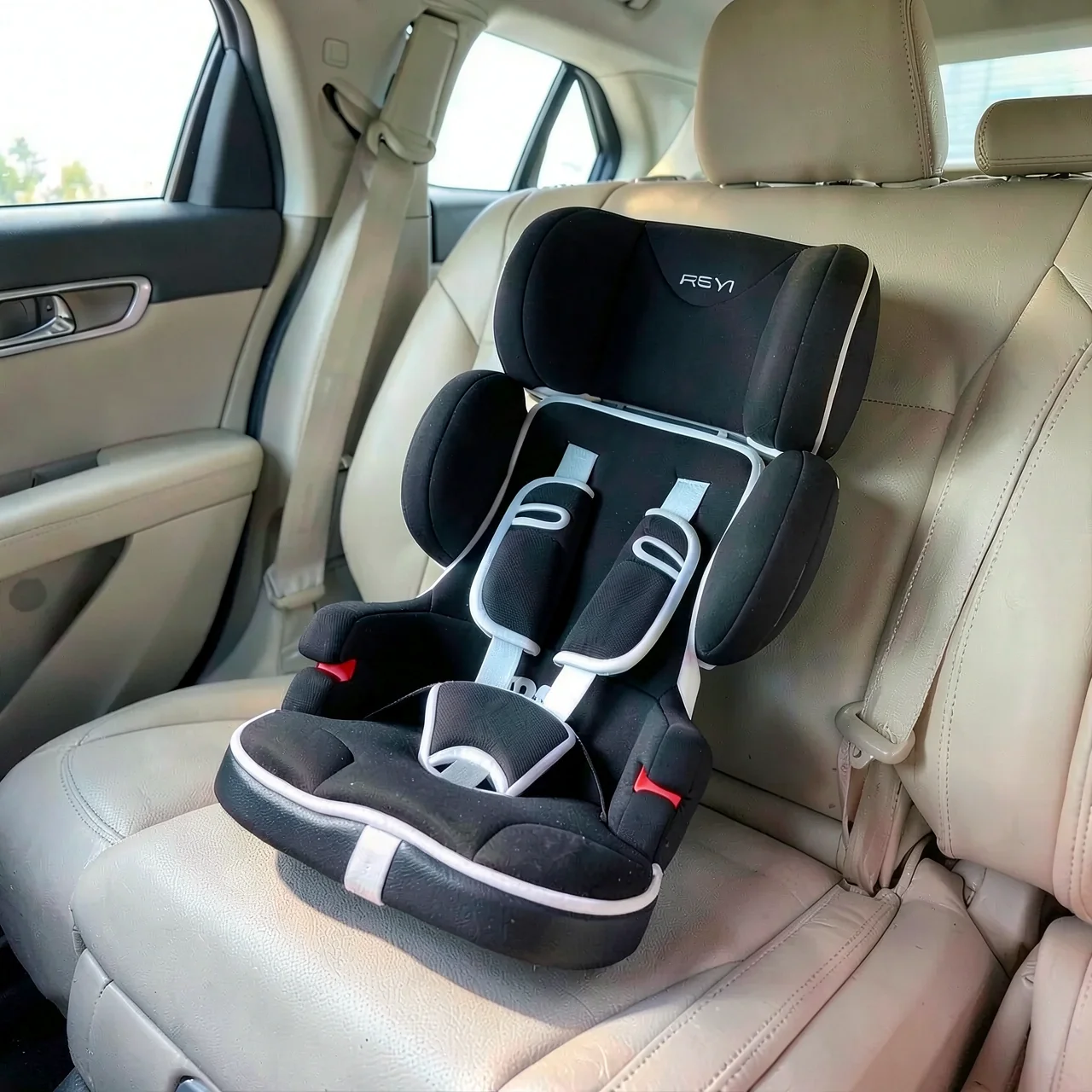Кресло детское синее ISOFIX жесткий