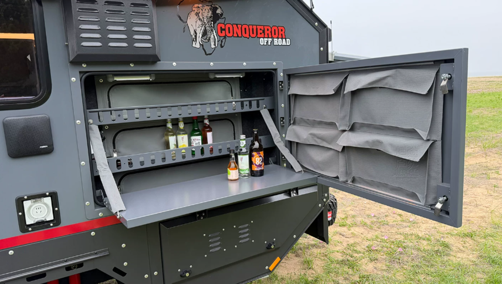 Внедорожный жилой прицеп Conqueror UEV590pro
