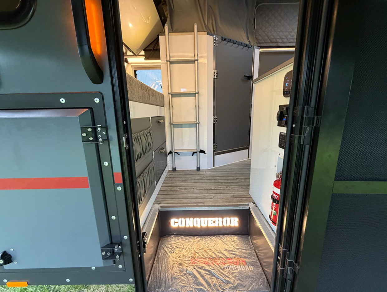 Внедорожный жилой прицеп Conqueror UEV590pro