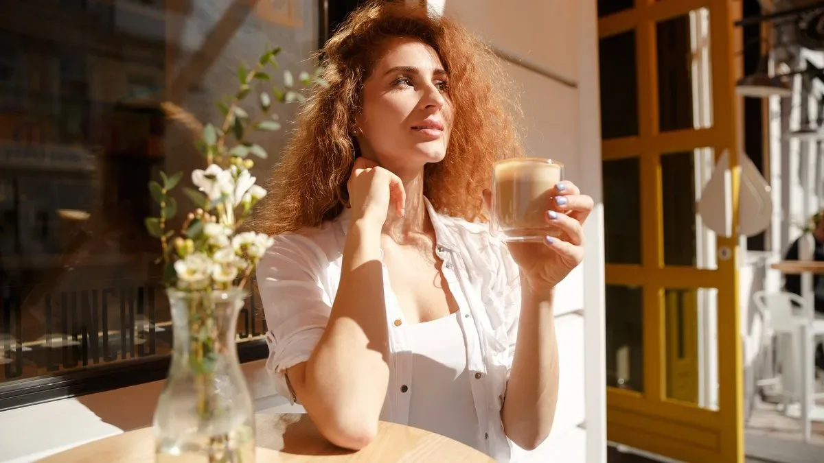☕️ Кардиолог объяснила, можно ли пить кофе в жару  Врач-кардиолог Анастасия Фомичева советует осторо