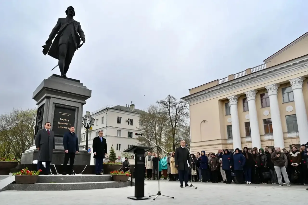 📍В Тамбове установлен памятник выдающемуся государственному деятелю, первому министру юстиции Россий