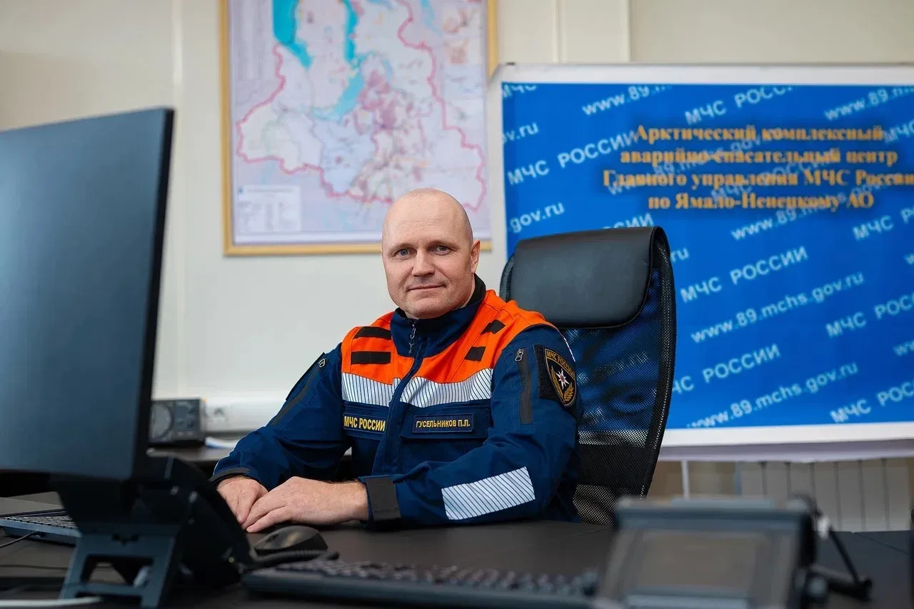 Вместе с главой МЧС России Александром Куренковым и руководителем Федерального медико-биологического