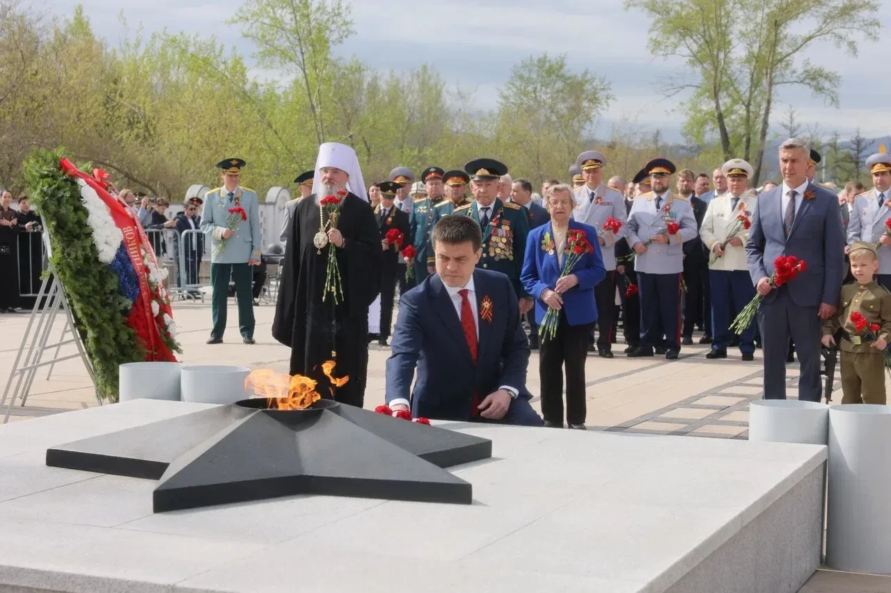 У Вечного огня на Мемориале Победы почтили память земляков, которые не вернулись с полей сражений Ве