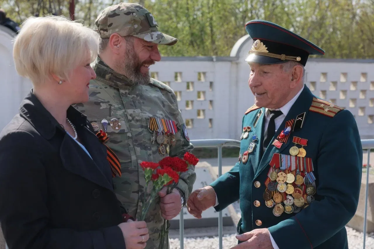 У Вечного огня на Мемориале Победы почтили память земляков, которые не вернулись с полей сражений Ве