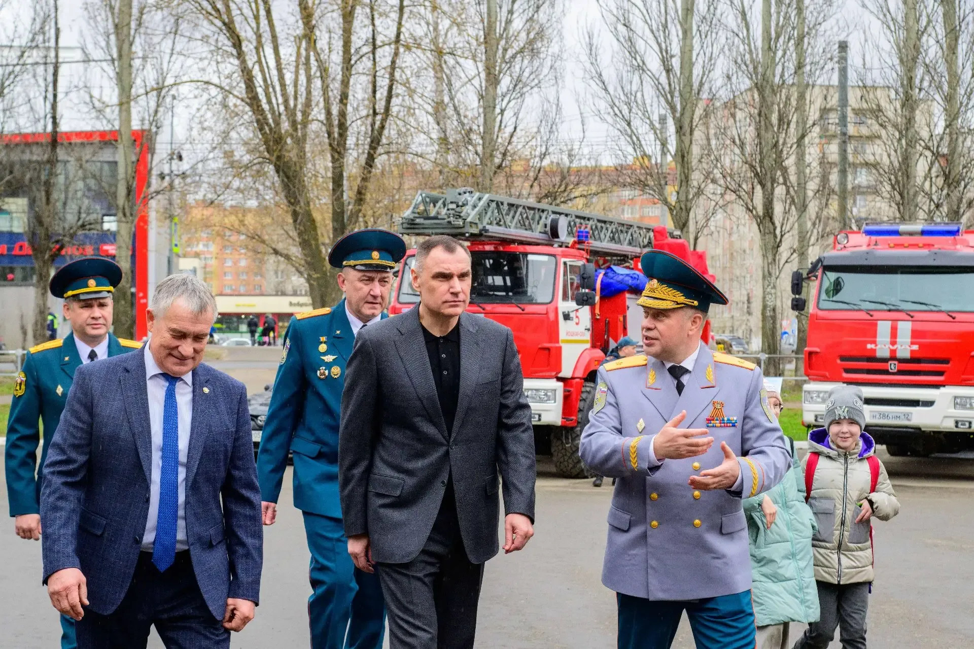 В Марий Эл отметили День пожарной охраны  Глава Республики Марий Эл Юрий Зайцев поздравил сотруднико