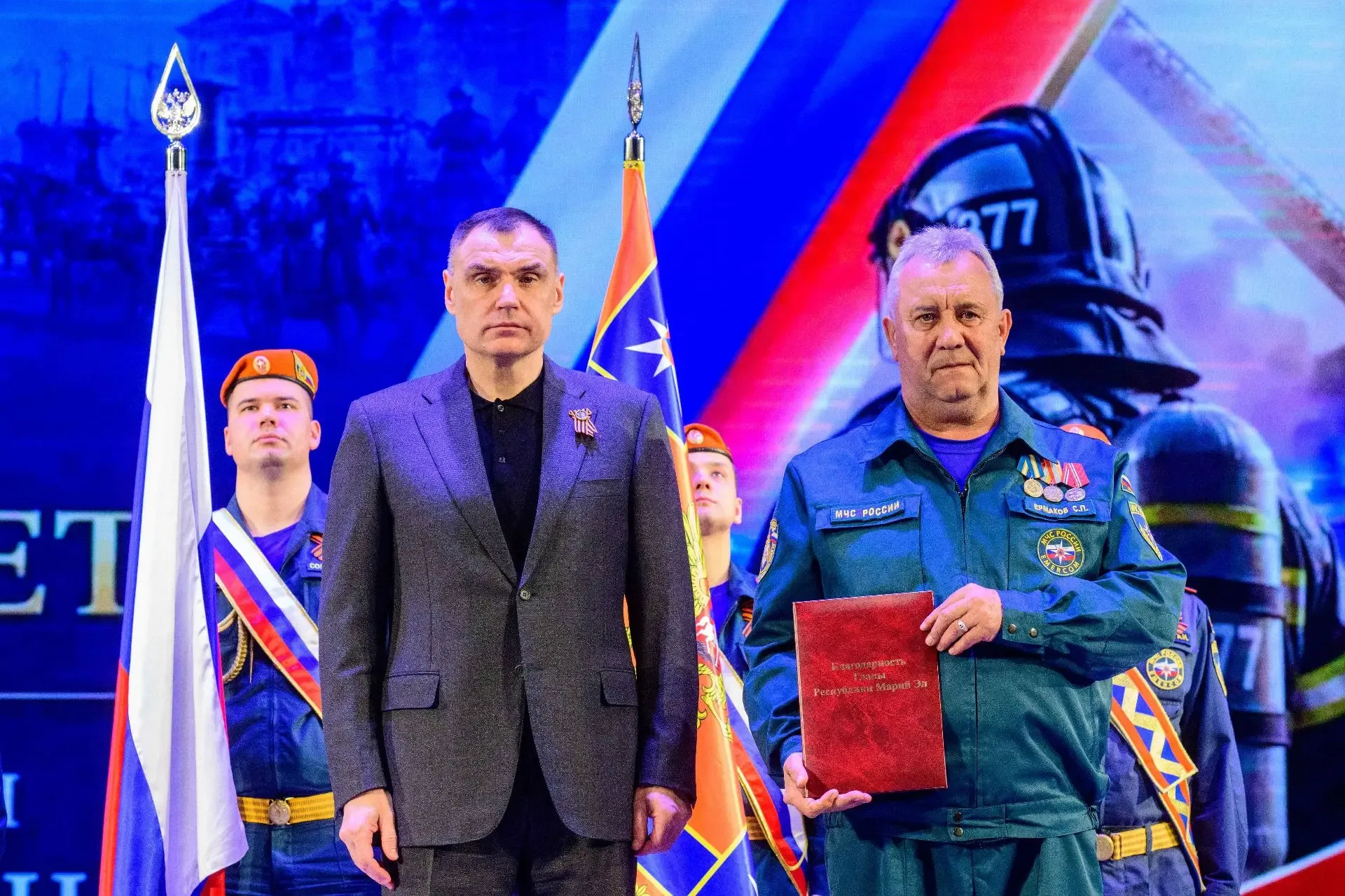 В Марий Эл отметили День пожарной охраны  Глава Республики Марий Эл Юрий Зайцев поздравил сотруднико