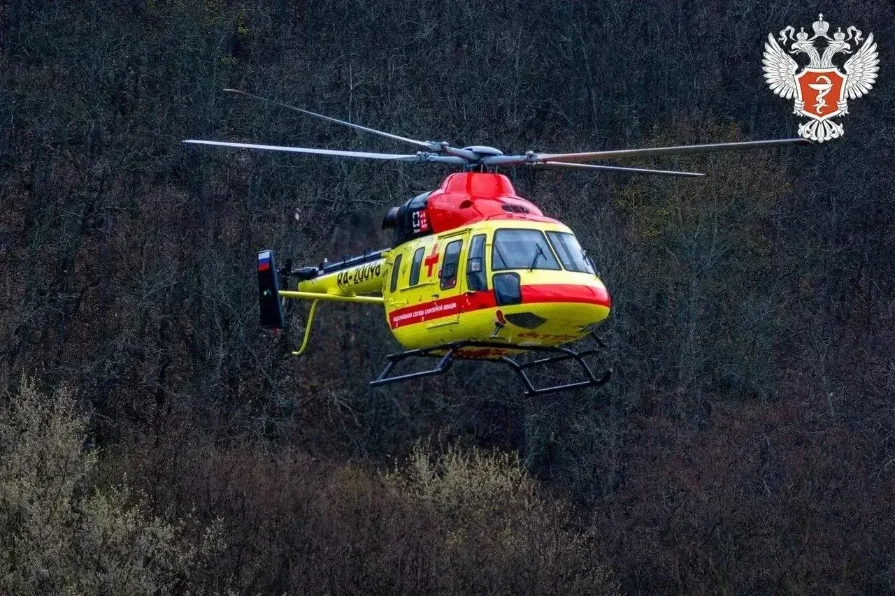 🚁 48 вылетов совершила служба санавиации Курской области с начала года  Вертолет санавиации на базе 