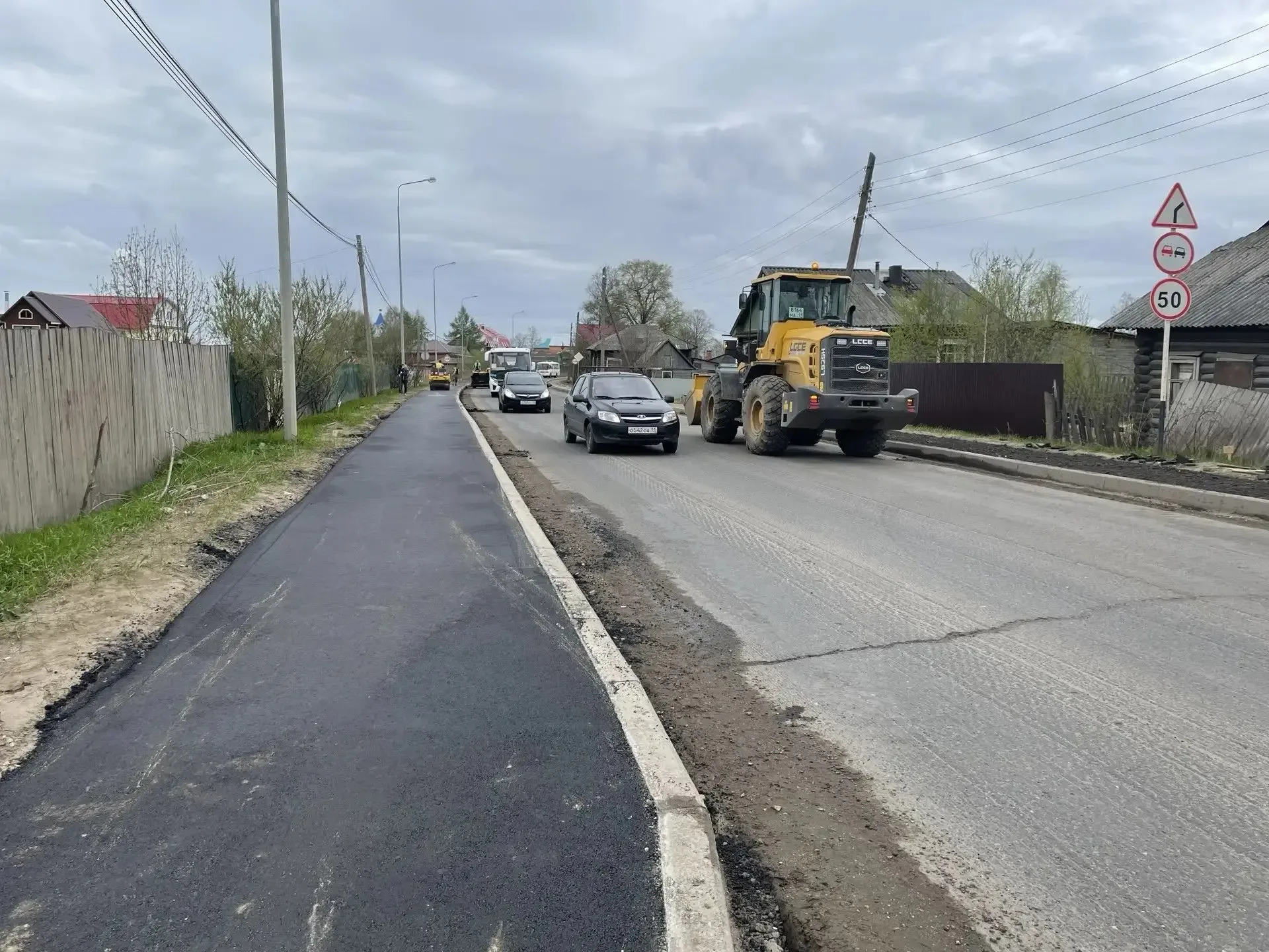 🚧 В Сыктывкаре продолжается ремонт Пермской улицы  На участке протяжённостью 4,612 км ведутся масшта