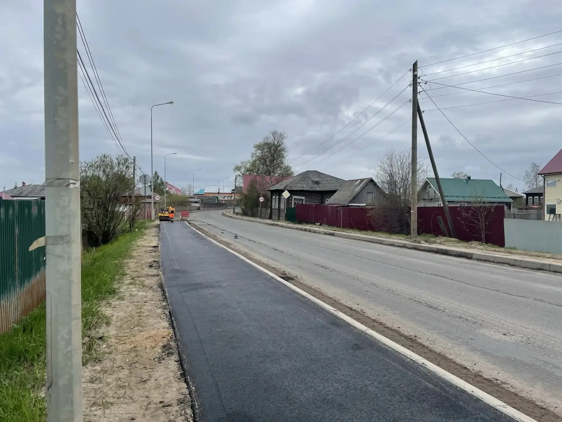 🚧 В Сыктывкаре продолжается ремонт Пермской улицы  На участке протяжённостью 4,612 км ведутся масшта