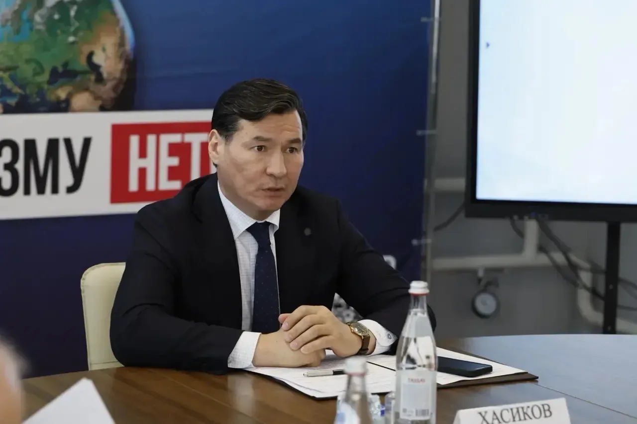Провел выездное заседание Антитеррористической комиссии Калмыкии   Вместе с коллегами обсудили меры 