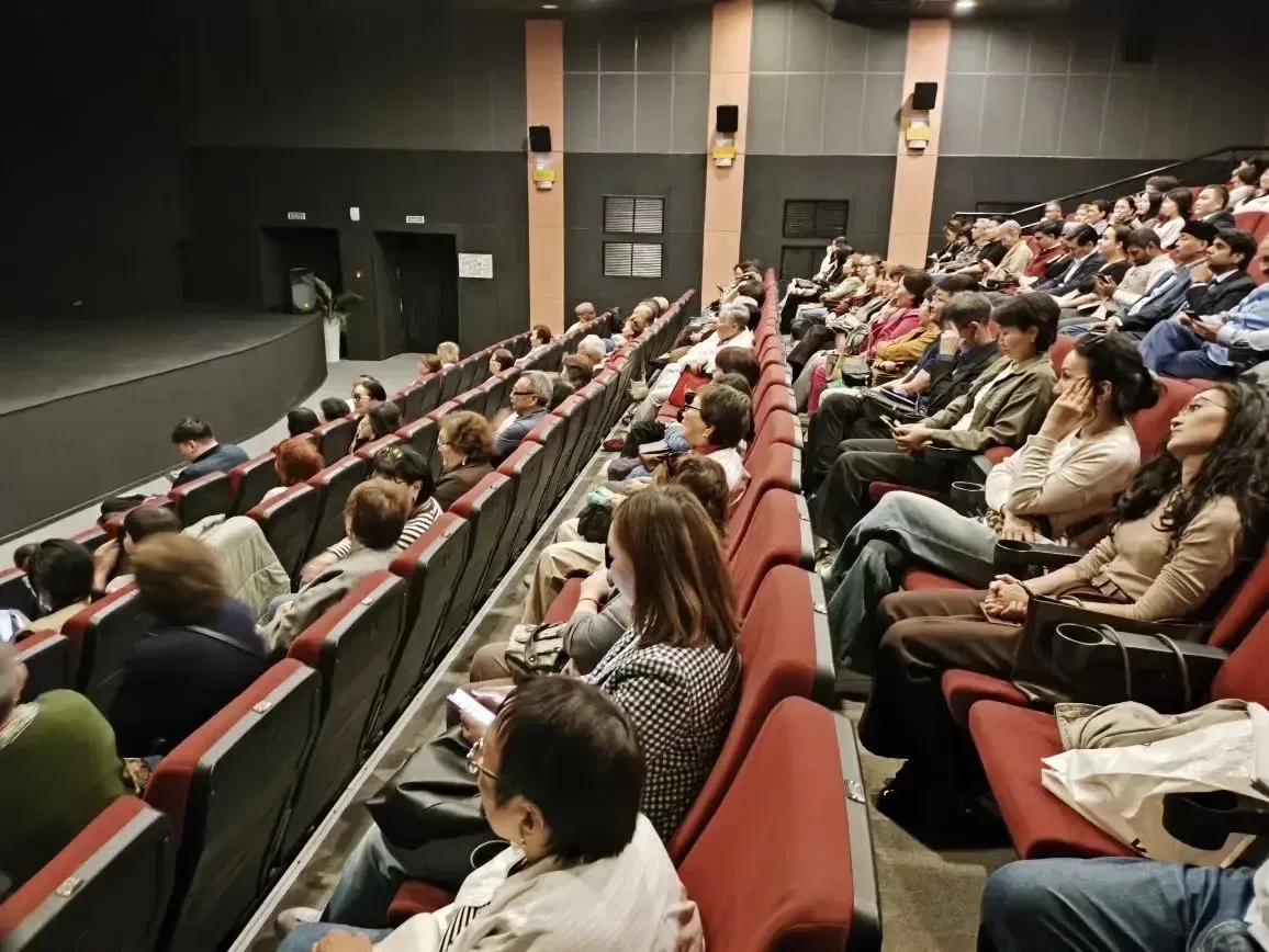 Подходит к завершению Индийский кинофестиваль в Элисте 🎞️  Многие из нас выросли на индийских фильма