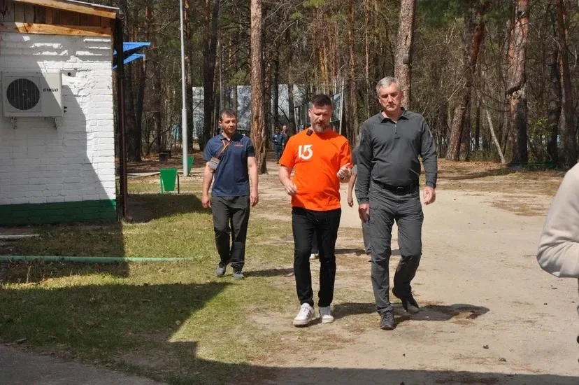 За плечами отряда «ЛизаАлерт» тысячи спасенных жизней. На днях на базе детского лагеря «Строитель» в