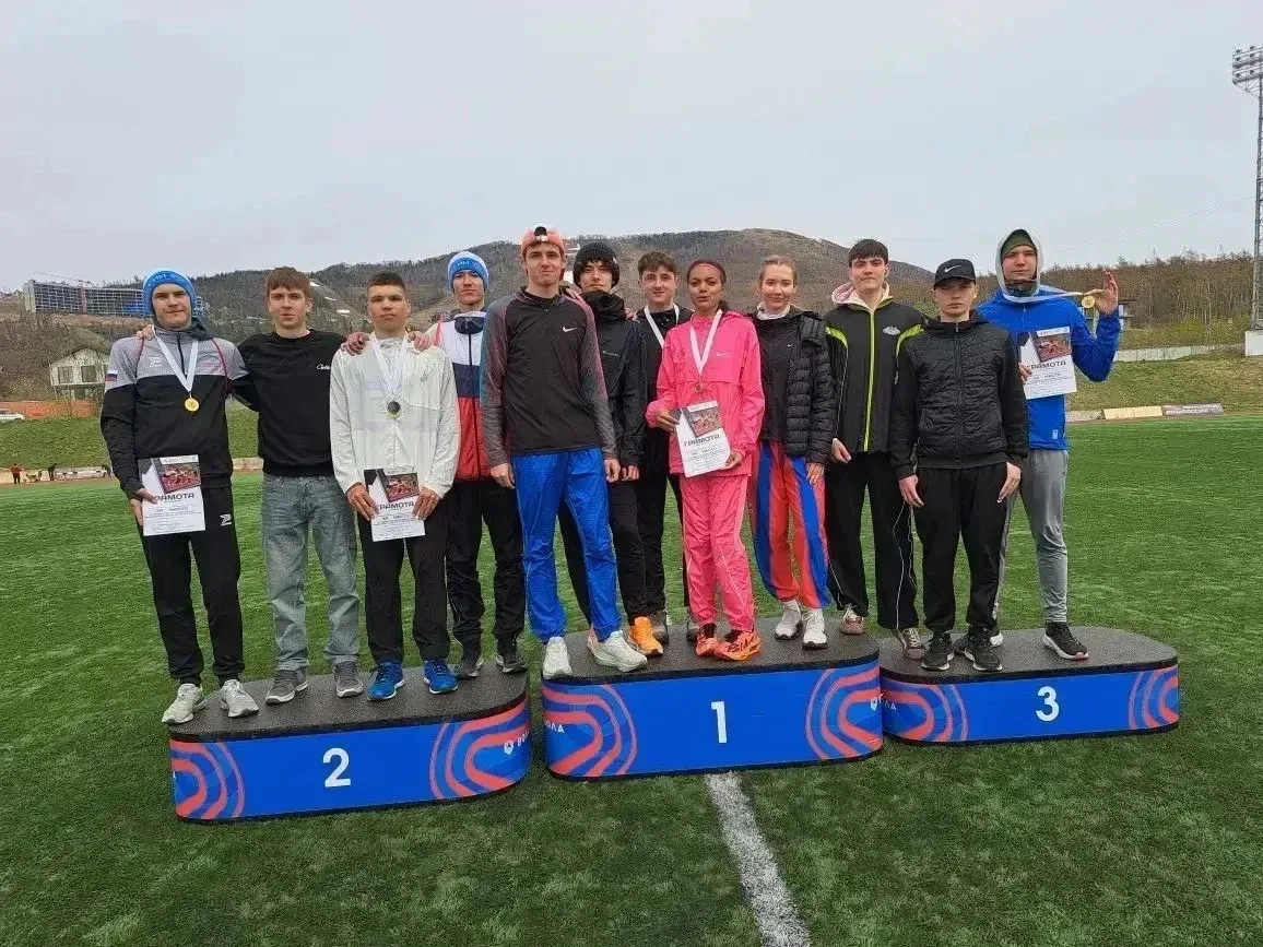 🏆 Нас не догонят: легкоатлеты Улан-Удэ отличились на соревнованиях ДФО 💪  Воспитанники СШОР №1 г. Ул