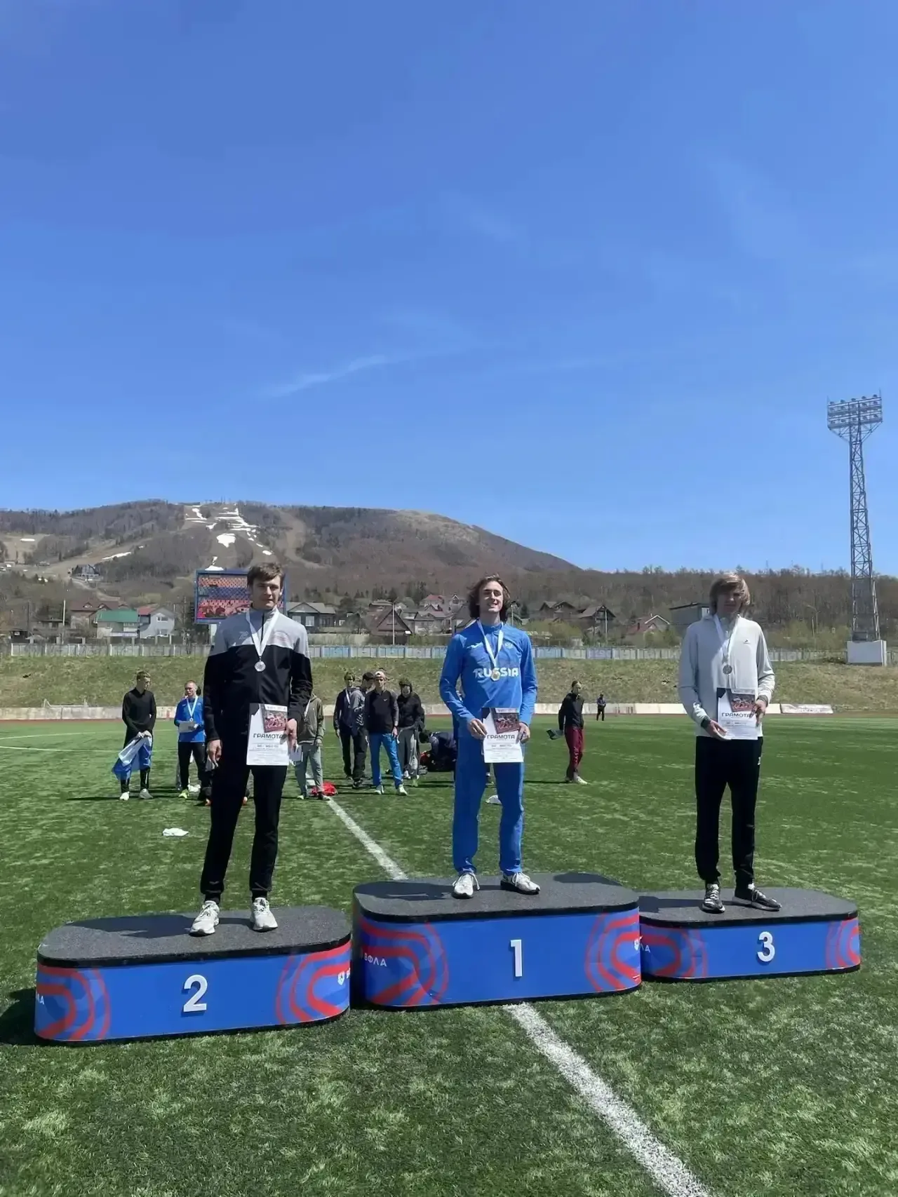 🏆 Нас не догонят: легкоатлеты Улан-Удэ отличились на соревнованиях ДФО 💪  Воспитанники СШОР №1 г. Ул