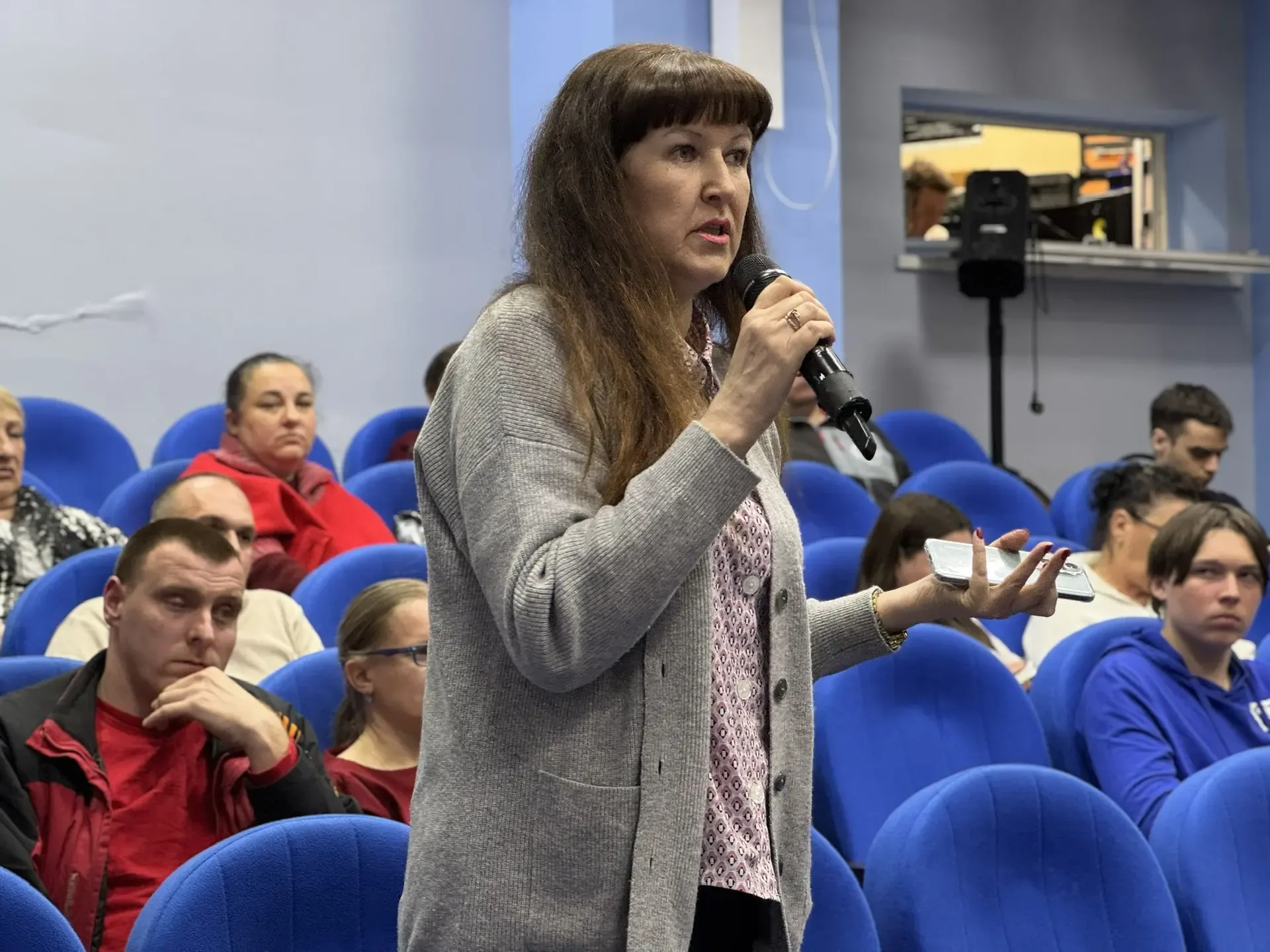 Встретился с жителями Елизовского округа. Озвученные проблемы уже переводим в формат конкретных зада