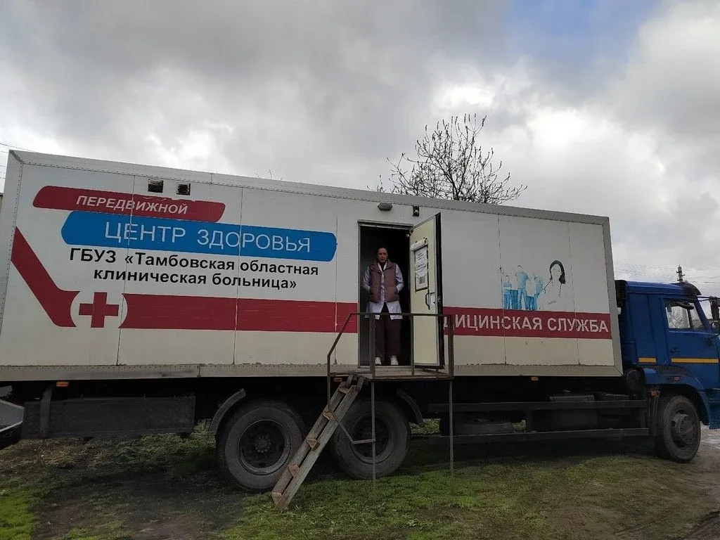 Накануне социальный автопоезд «Забота» сделал остановку в поселке Большая Ржакса. Медики в течение д