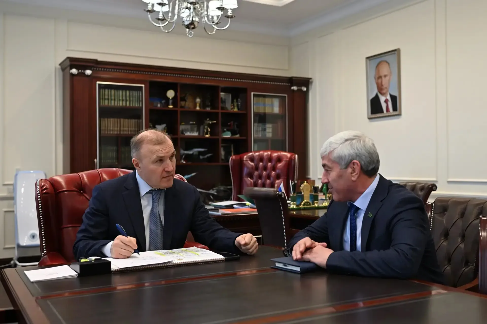 Мурат Кумпилов обозначил приоритеты в социальной сфере Адыгеи  В рамках рабочей встречи Глава Адыгеи