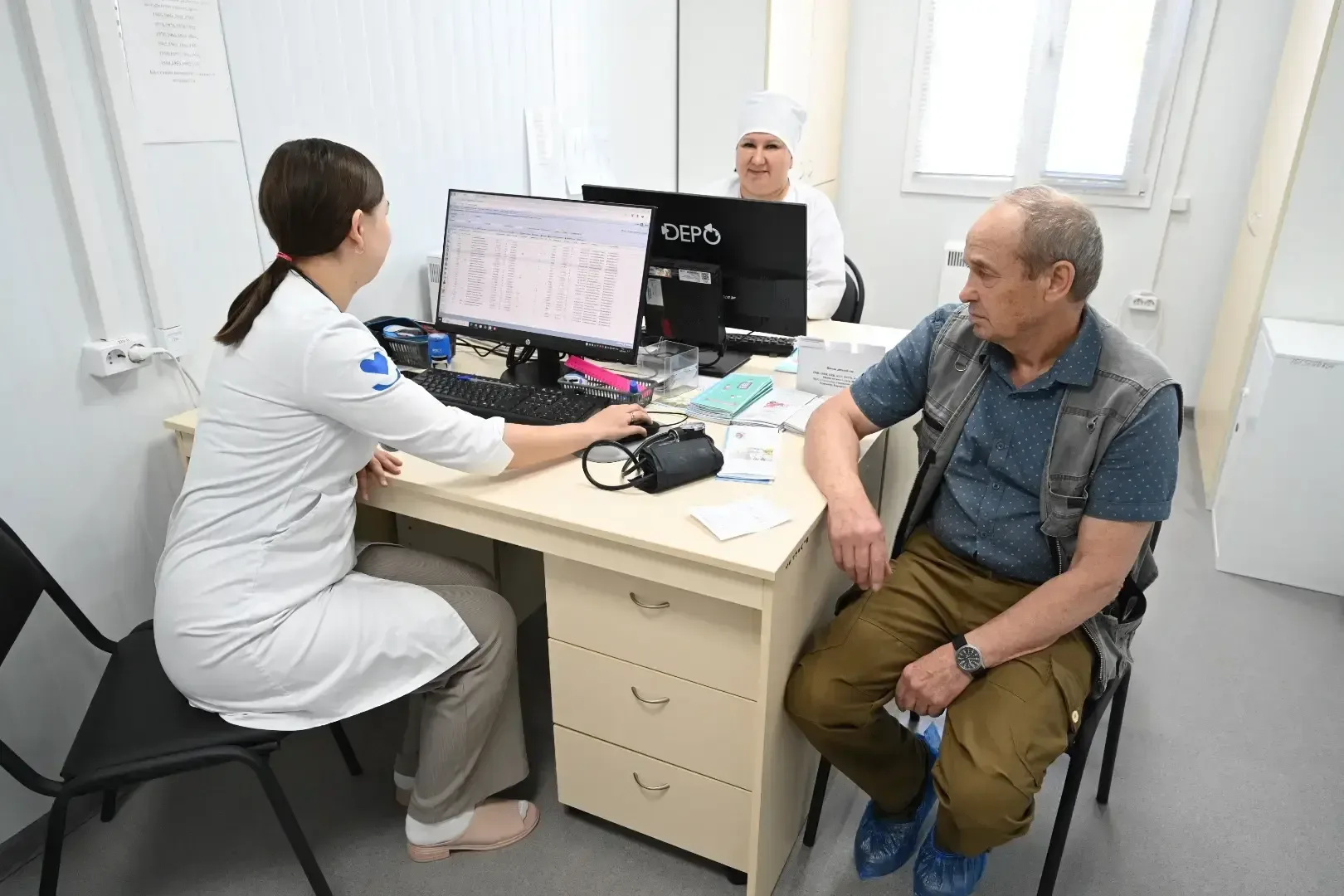 Медицинский стаж акушерки Фанисы Фаниловны Сабитовой – 42 года! Из них почти 15 она заботится о жите