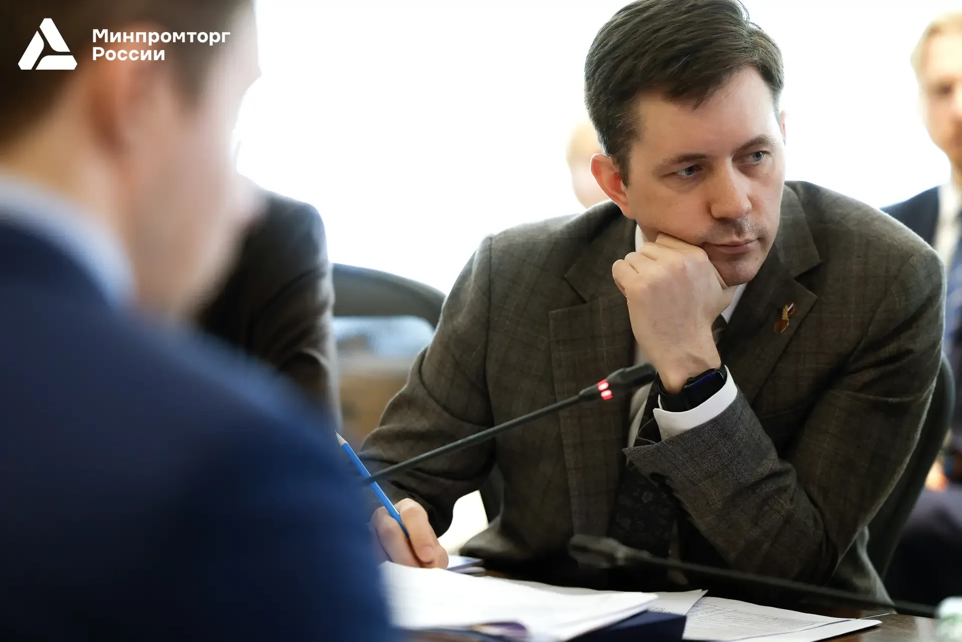 ⚡️ Повышение производительности труда позволит увеличить объемы выпуска продукции и удовлетворить по