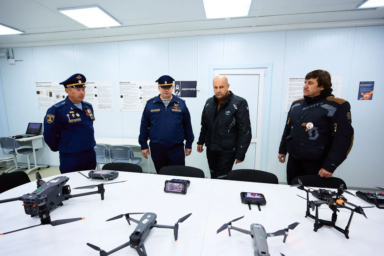 💪 Вместе с участниками мотопробега посетили тюменский центр "Аванпост" — одно из лучших региональных