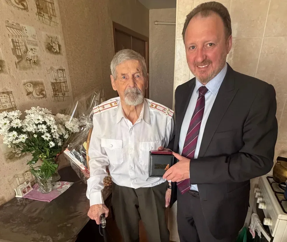 🤝 Сегодня 100-летний юбилей отмечает Дмитрий Николаевич Суворов - Почётный гражданин Свердловской об