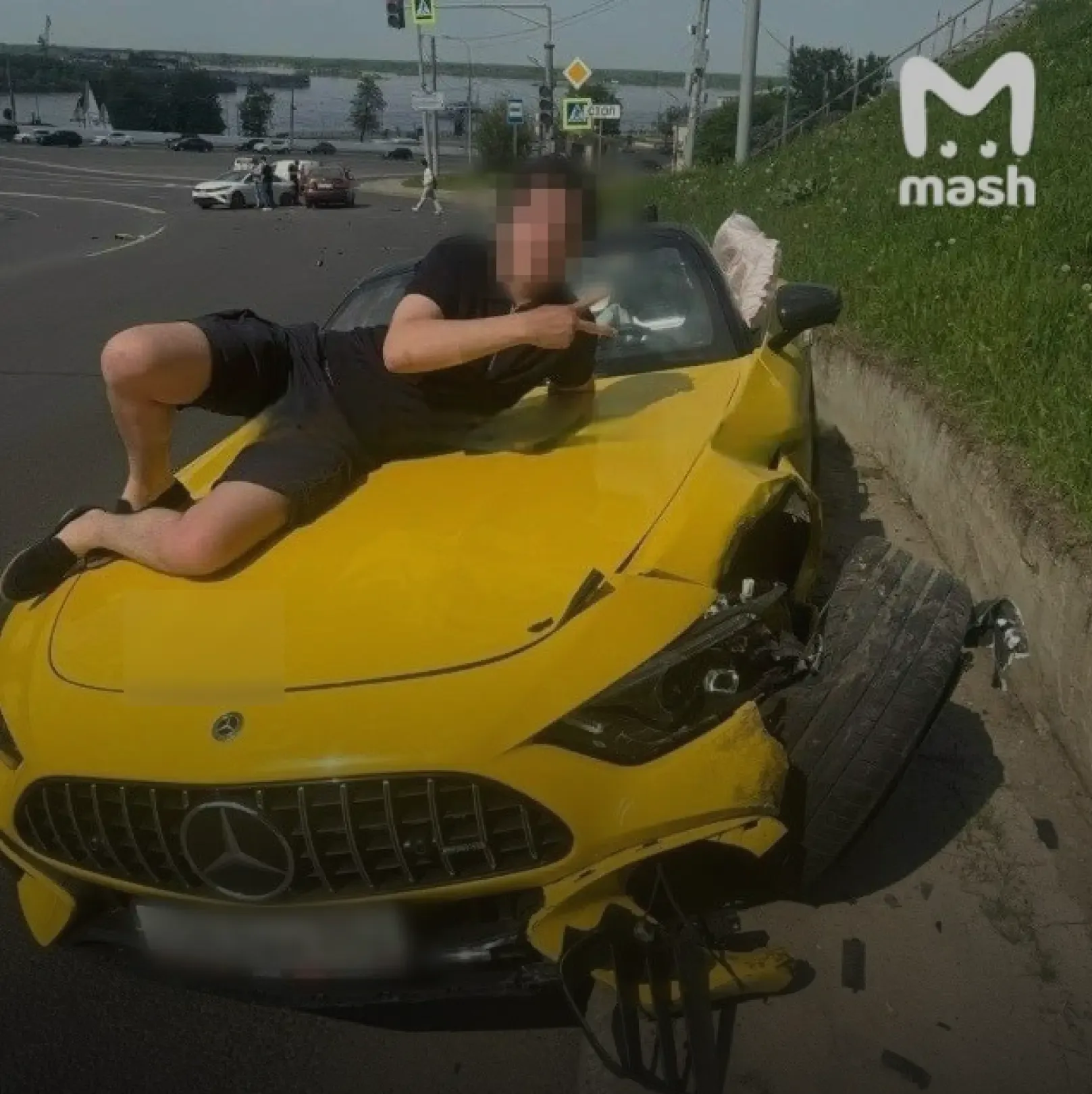 🤬 Пьяный сын миллионера устроил массовую аварию в Нижнем Новгороде.  Сергей Корнилов сел за руль сво