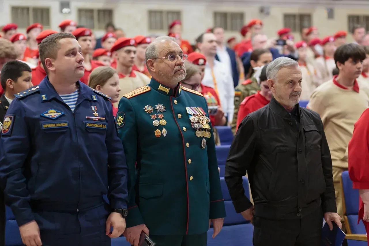 В Общественной палате РФ прошёл форум «Наследники Великой Победы»💪  Мероприятие посвятили 10-летию «