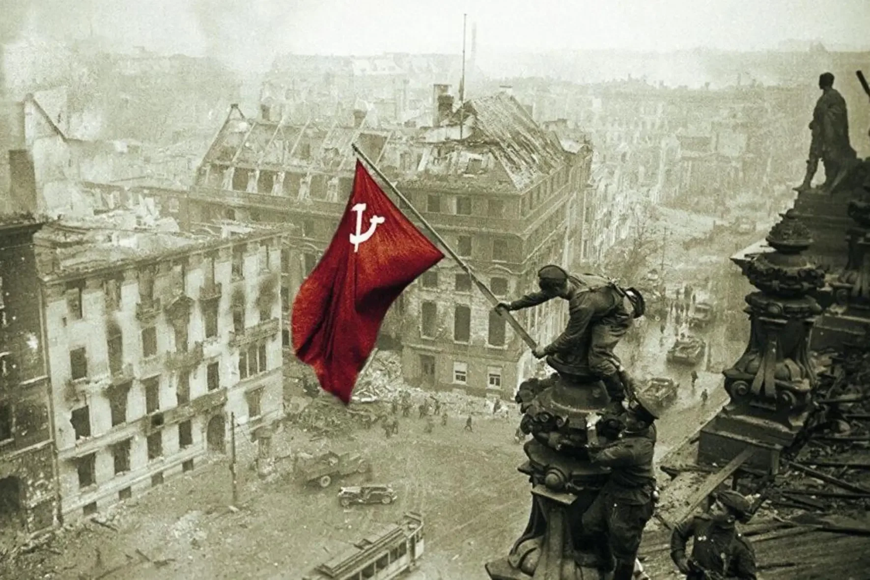 Друзья, с праздником Вас! С Днем Победы!!!   9 мая - день памяти, мужества и великой силы духа!  Для