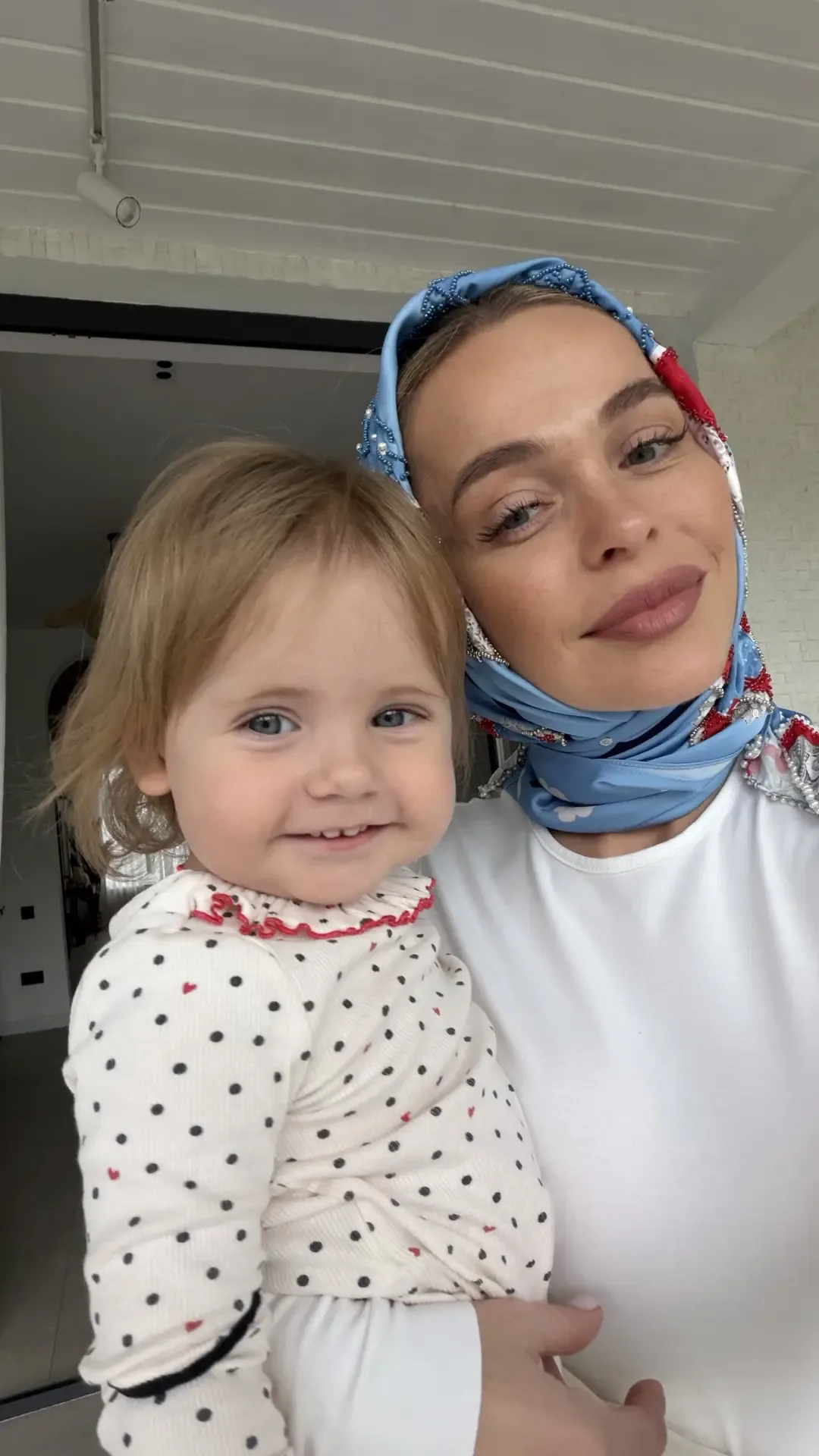 Смотрите, какую красоту мне подарили, пока мы были в отпуске😍  Я вообще очень люблю вещи с историей.