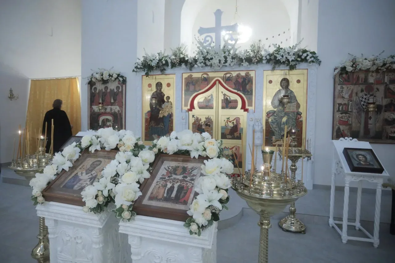 ⛪ Возвращение к истокам: первое после реставрации богослужение прошло в псковском храме Николы со Ус