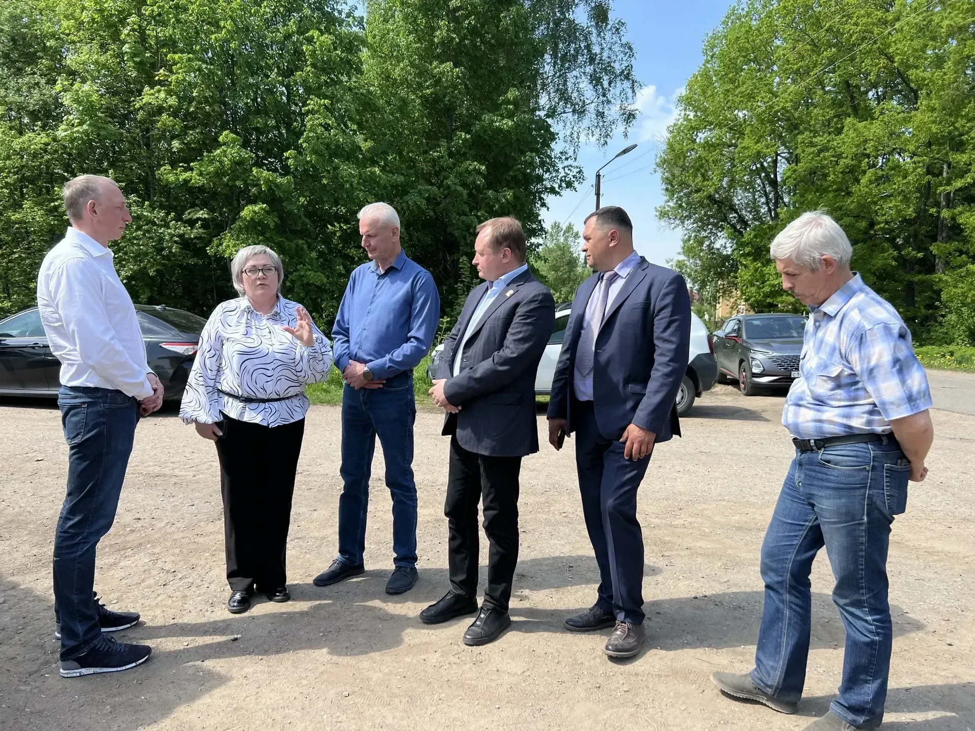Парковую зону благоустраивают в Заплюсье  Рабочую поездку в рамках региональной недели в Плюсский ра