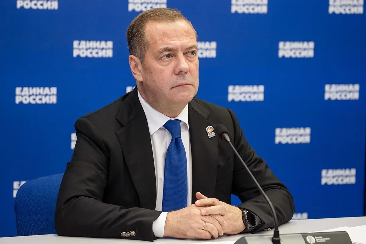 🗣 Дмитрий Медведев: Попытки скрыть партийный политический статус на праймериз ЕР будут жёстко пресек