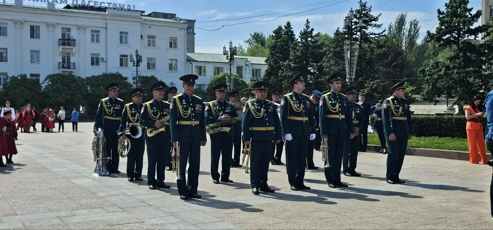 В Махачкале стартовал Парад наследников Победы Движения Первых  Торжественное мероприятие проходит н