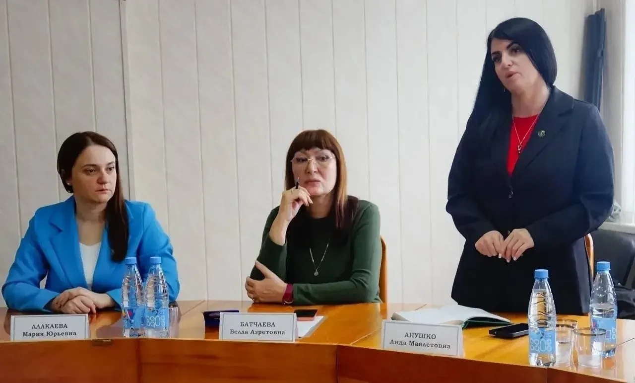 🔹В Зеленчукском районе прошла встреча представителей профильных ведомств, организаций и администраци