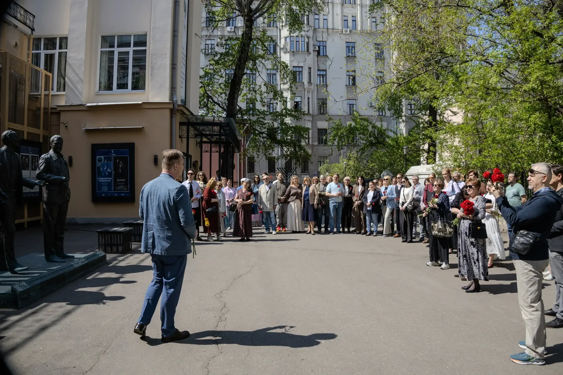 Сегодня у нас в Театре Вахтангова состоялся митинг Памяти, посвящённый Дню Победы в Великой Отечеств