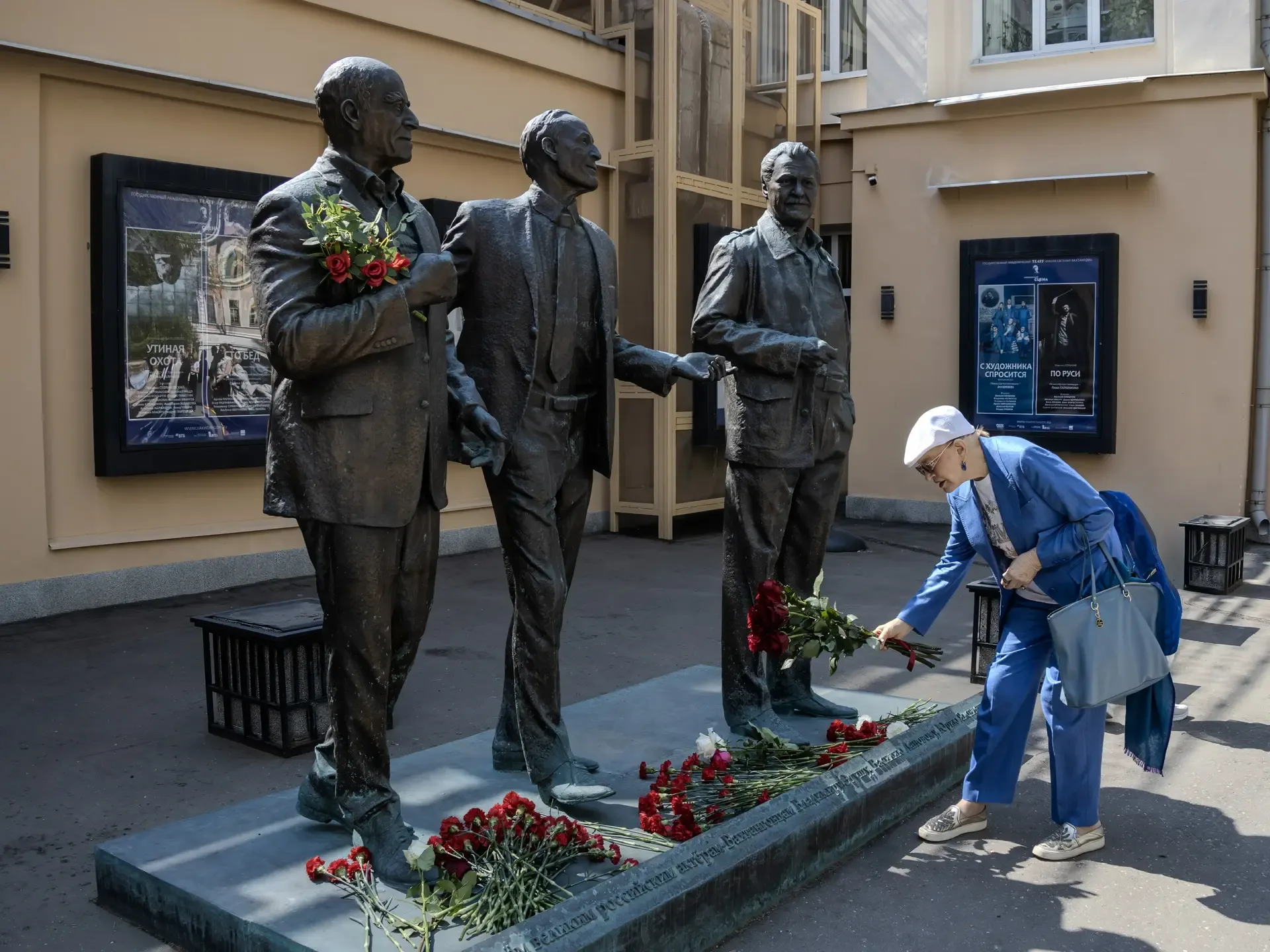 Сегодня у нас в Театре Вахтангова состоялся митинг Памяти, посвящённый Дню Победы в Великой Отечеств