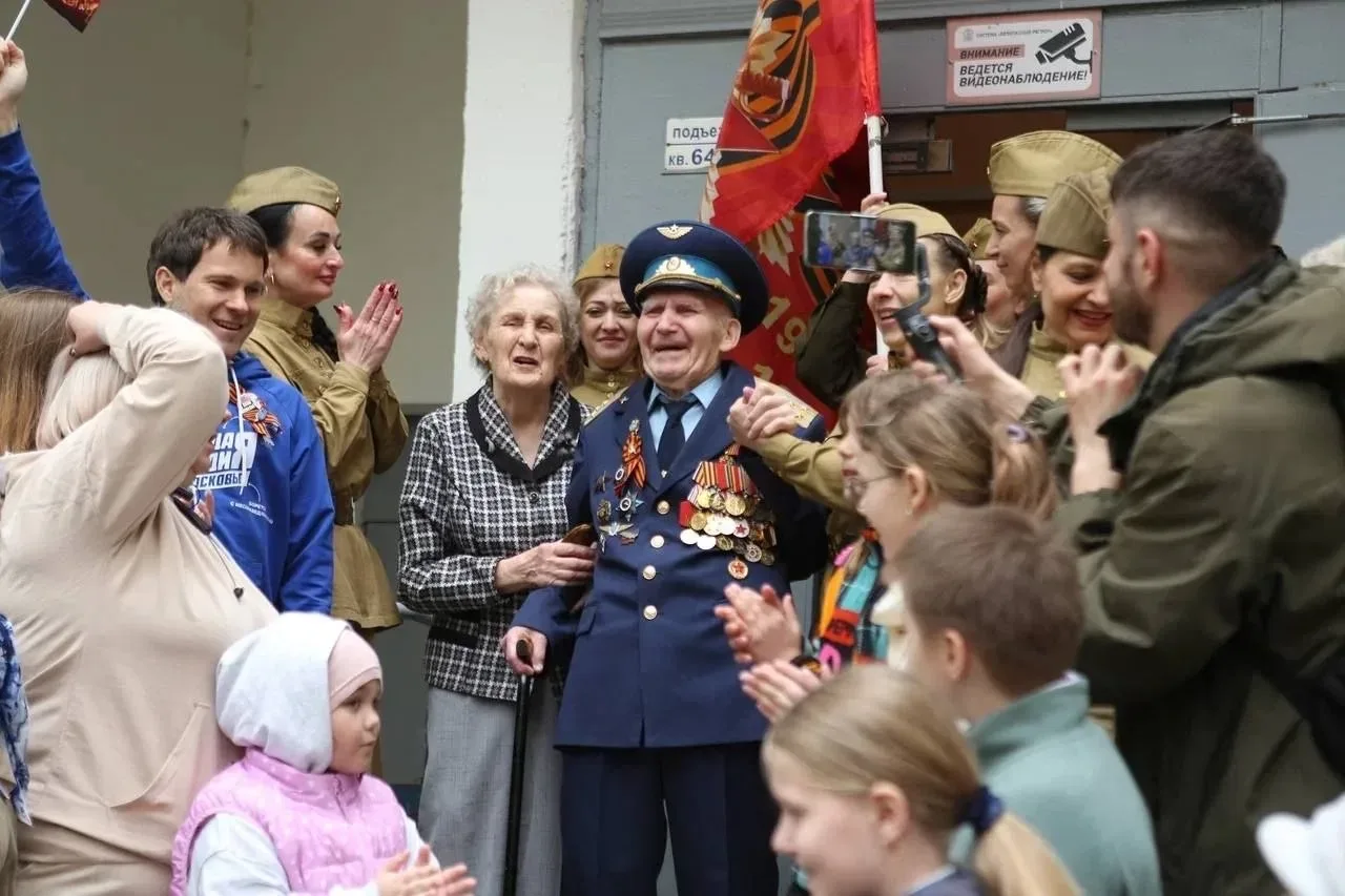 Все самые важные слова, теплые поздравления — лично и от души! ♥️  Низкий поклон вам, наши дорогие в
