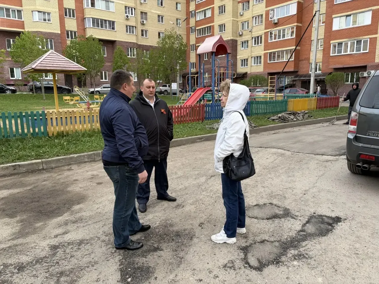 Во время посещения предприятия «Исток-Орто» жительница Фрязино Валентина Позднякова озвучила проблем