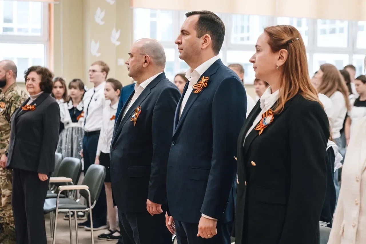 В Лосино-Петровском приняли участие в открытии «Парты Героя» имени Евгения Николаева и школьного муз