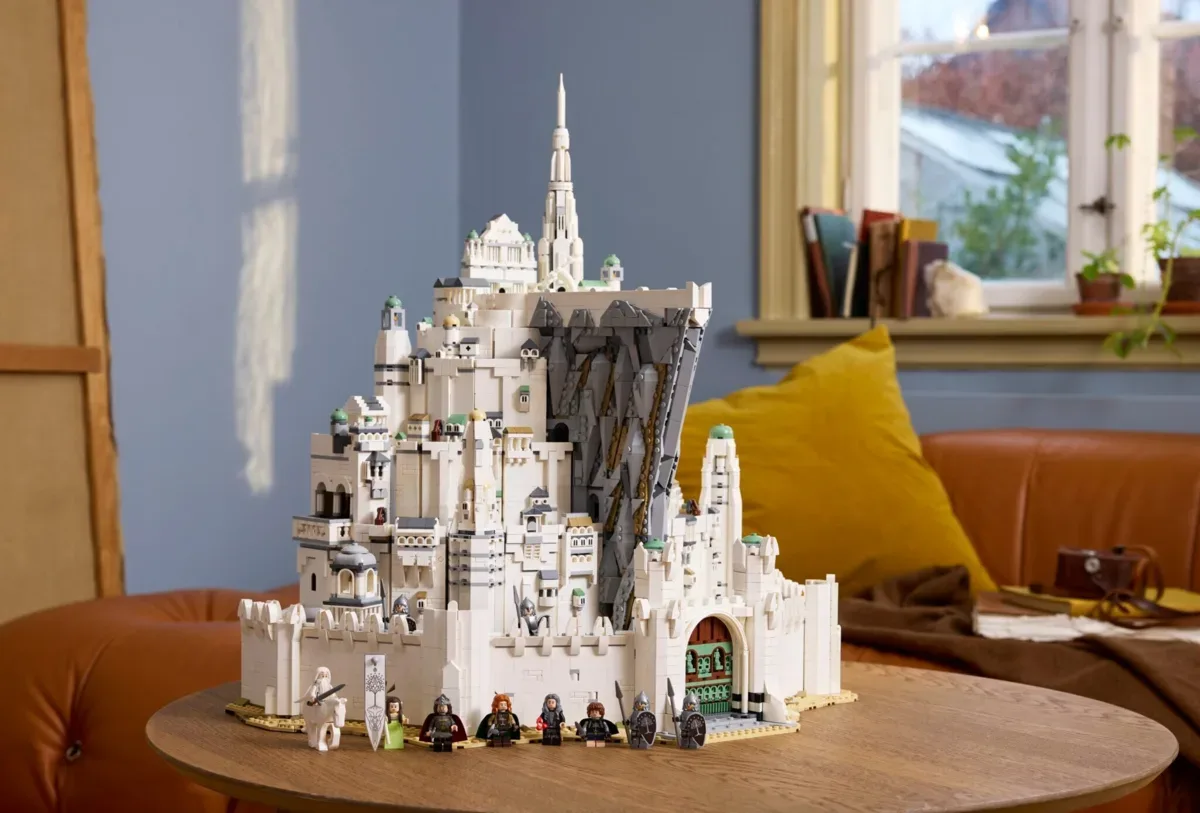 Минас Тирит в новом наборе LEGO выглядит так же прекрасно, как и в самом «Властелине колец» 😍  Бел