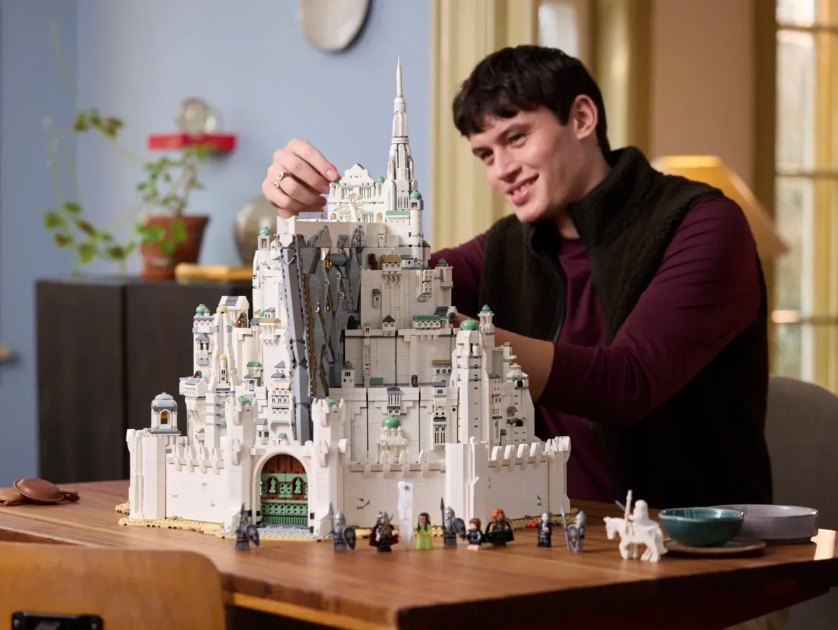 Минас Тирит в новом наборе LEGO выглядит так же прекрасно, как и в самом «Властелине колец» 😍  Бел