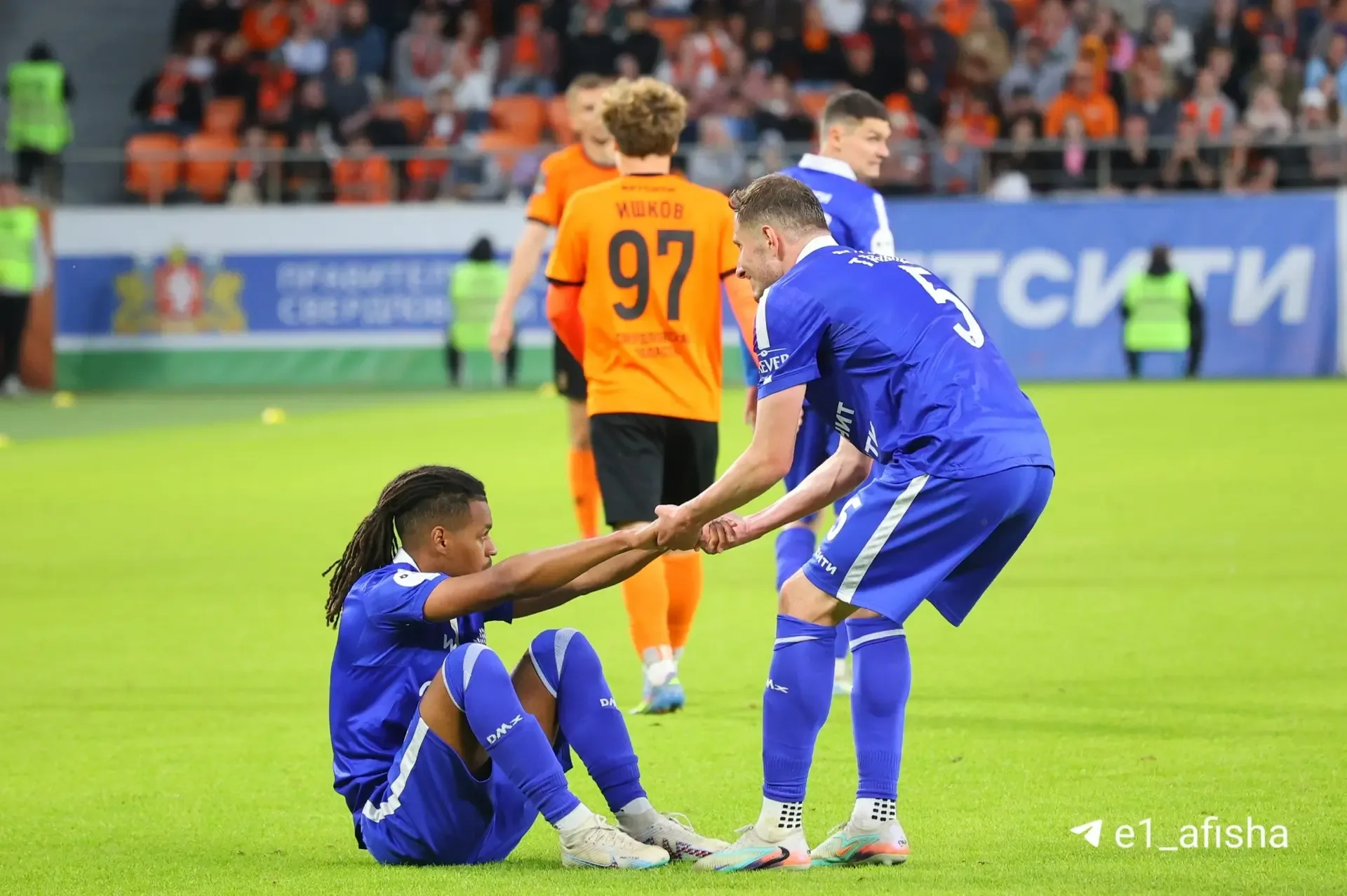 «Урал» проиграл «Динамо» (Махачкала) со счетом 0:1.   Впереди ответная игра в гостях, в которой реши
