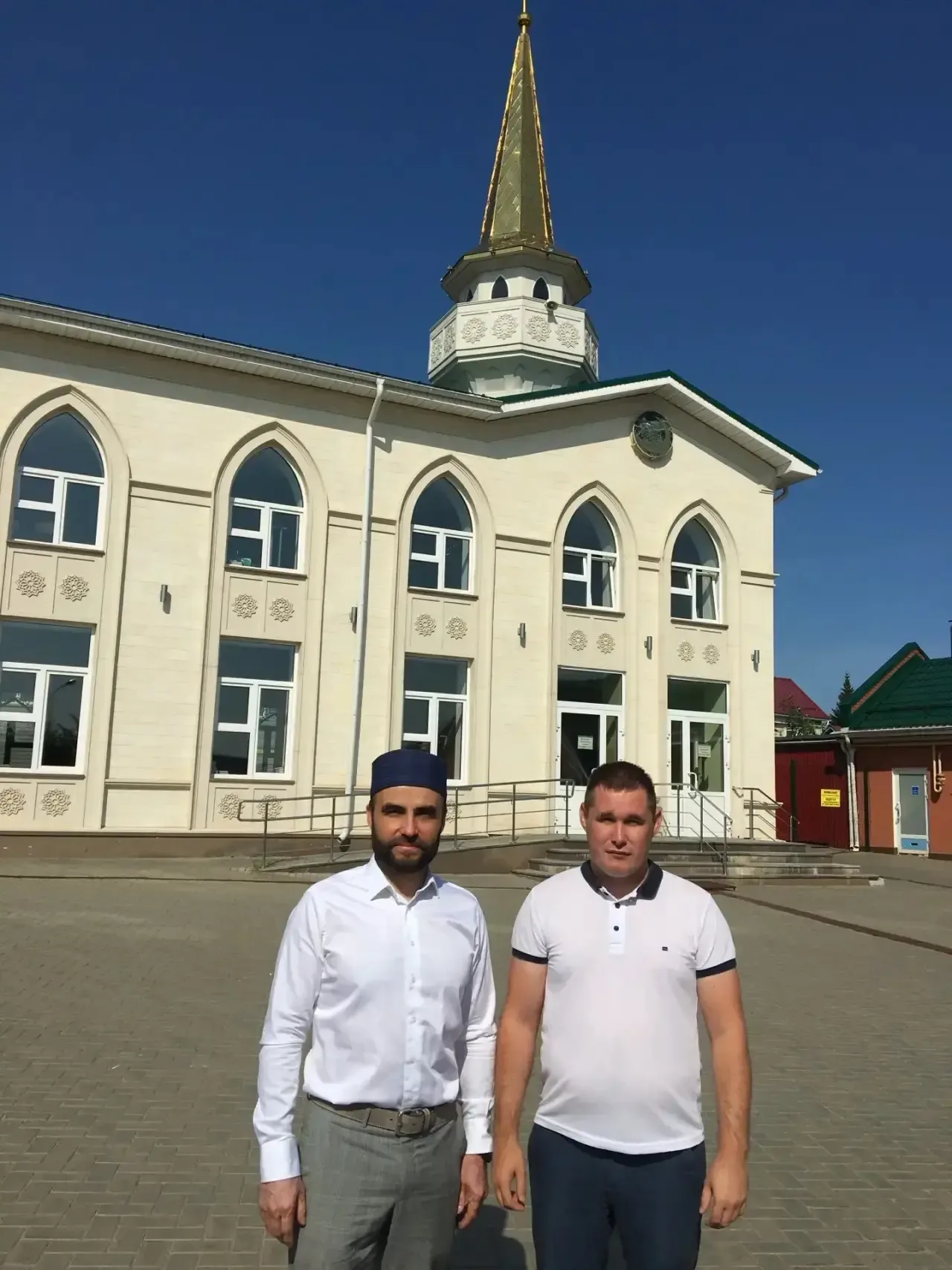 Чуть не забыл, сегодня у нас большой праздник — День печати Республики Татарстан. Если кто не знает,