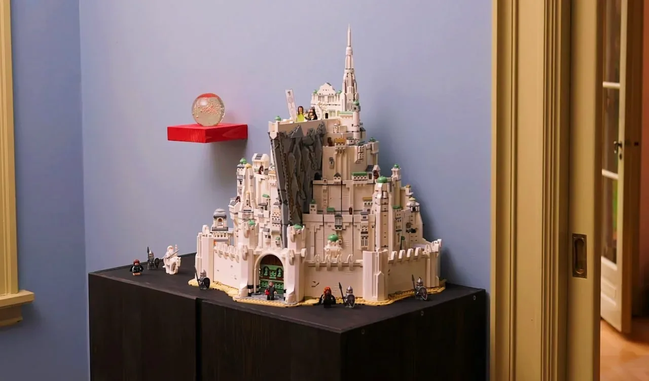 LEGO показала самый большой набор по «Властелину колец» — копию города-крепости Минас Тирит из 8278 