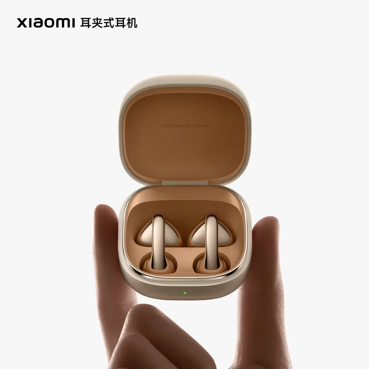 Xiaomi показала новый флагман 17 Max и свои первые наушники-клипсы Clip-On.   Смартфон — промежуточн