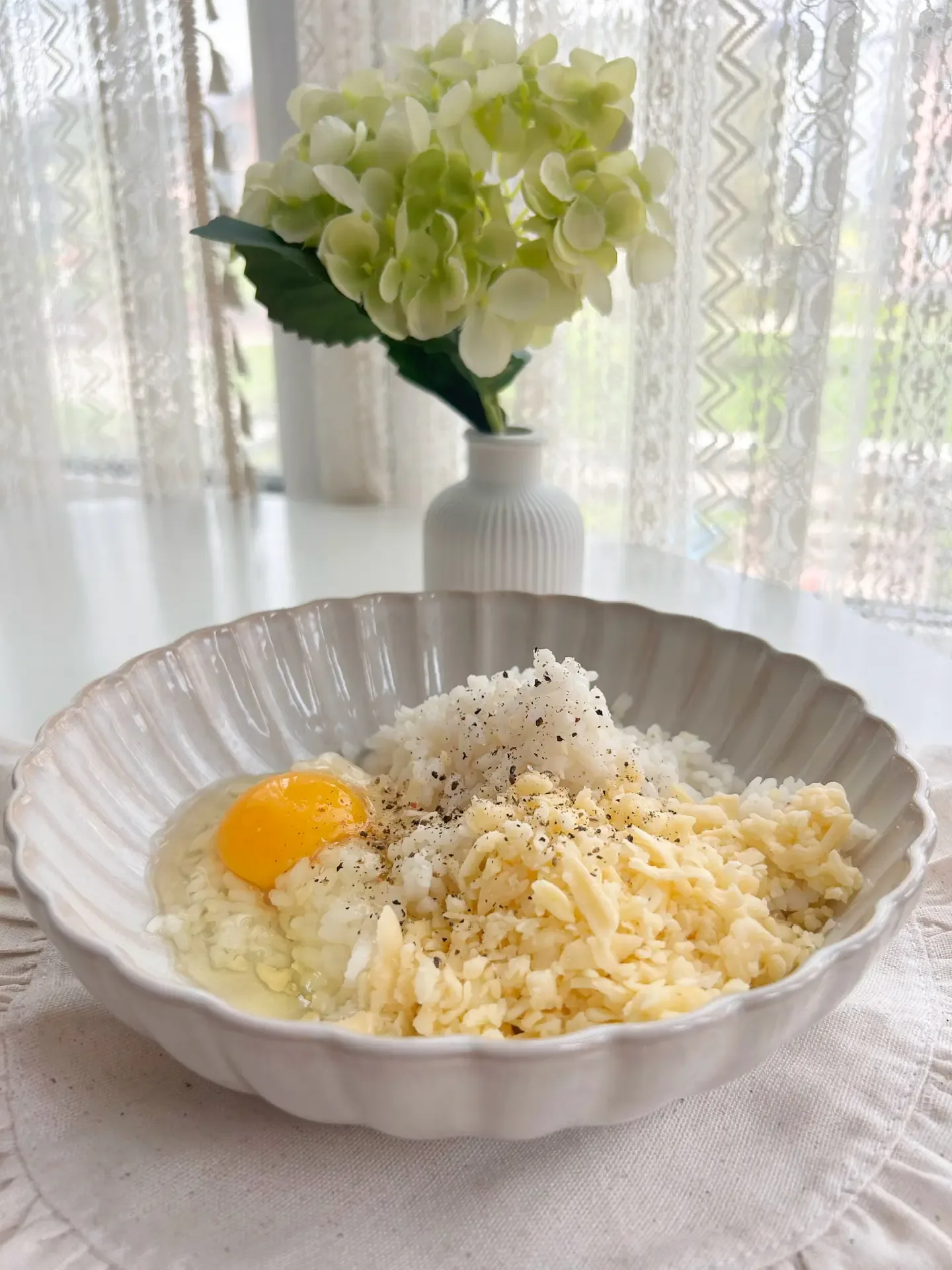 Доброе утро, мои хорошие ❤️  Готовим завтрак из вчерашнего риса😁 Или что можно придумать, когда нет 